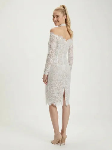 Vestido midi beige de encaje con manga larga formal