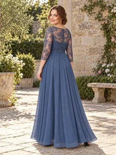Vestido largo azul con mangas tres cuartos