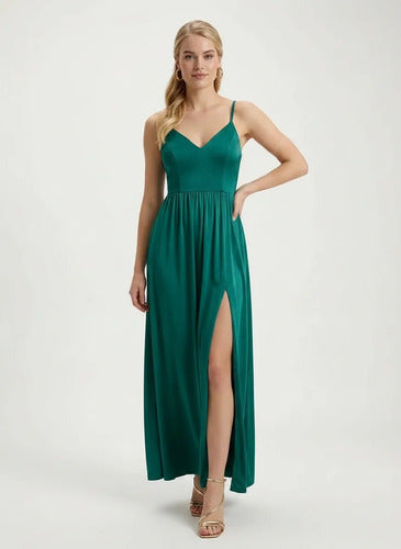 Vestido largo verde abertura espalda hombros