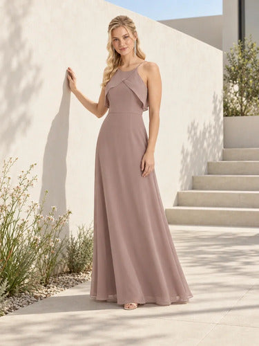 Vestido largo café de gasa evasé hombros descubiertos