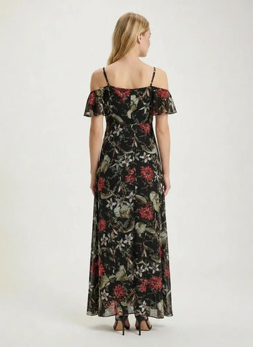 Vestido largo de fiesta hombros descubiertos negro