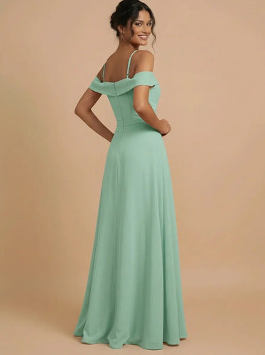 Vestido largo hombros descubiertos corte princesa