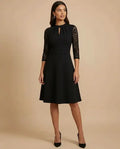 Vestido midi negro retro con manga de encaje y vuelo
