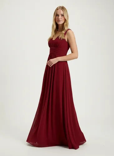 Vestido largo de gasa con escote V y caída evasé