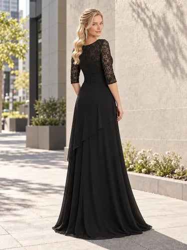 Vestido largo negro de gasa y encaje escote V