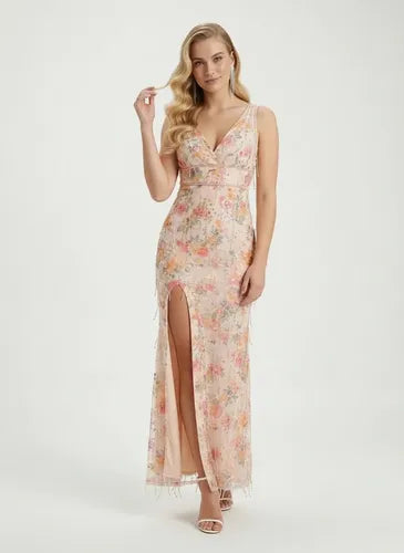 Vestido largo beige de lentejuelas escote V