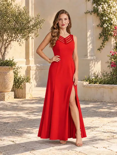 Vestido largo rojo evasé con escote V
