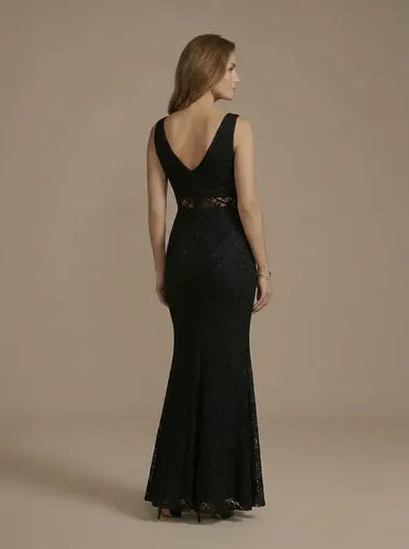 Vestido largo negro de encaje corte sirena