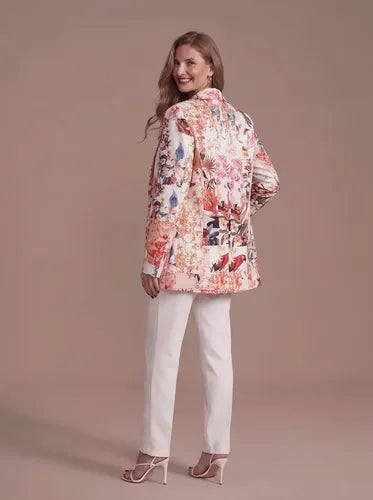 Blazer rosa floral con cuello esmoquin