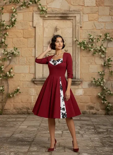 Vestido corto burdeo pin-up vintage, escote corazón