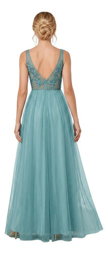 Vestido largo en tul corte princesa hombros descubiertos