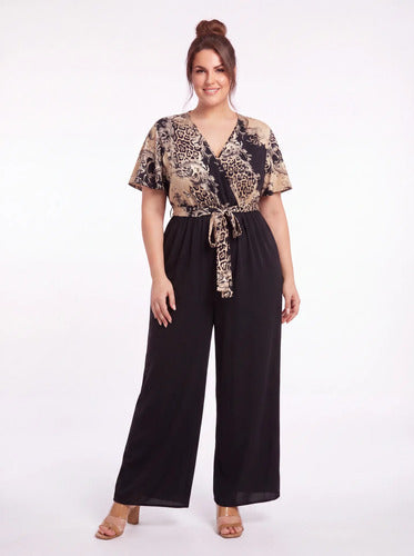 Mono negro escote cruzado, talla grande