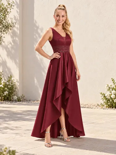 Vestido largo bordó escote V corte princesa