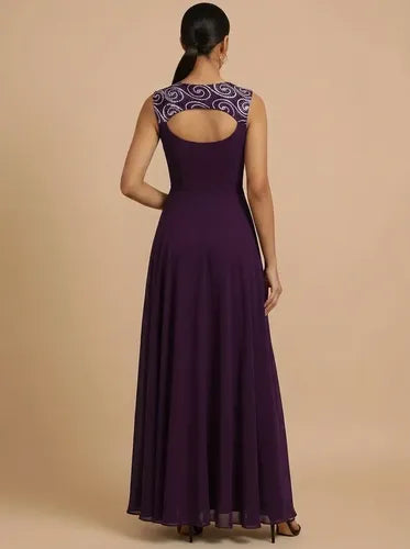 Vestido largo evasé hombros descubiertos