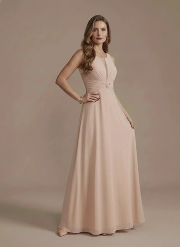 Vestido largo de gala beige evasé en gasa