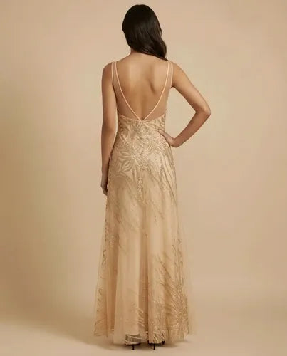 Vestido largo sirena beige hombros descubiertos