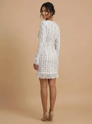 Vestido corto beige y negro tweed con fleco manga larga