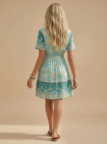 Vestido corto bohemio verde multicolor escote V línea A
