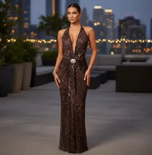 Vestido largo café oscuro escote V sin mangas