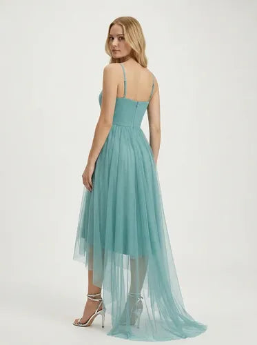 Vestido largo mullet de tul con tirantes finos