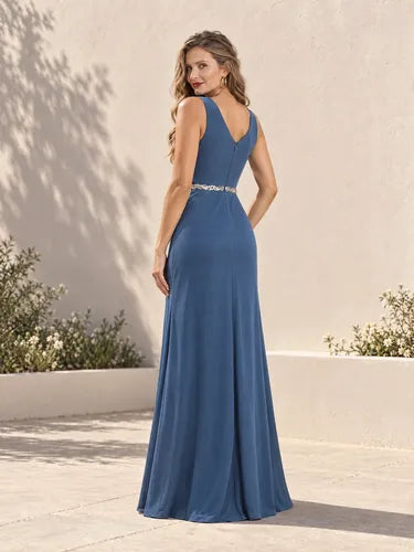 Vestido largo azul escote V con abertura alta