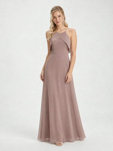 Vestido largo café de gasa evasé hombros descubiertos