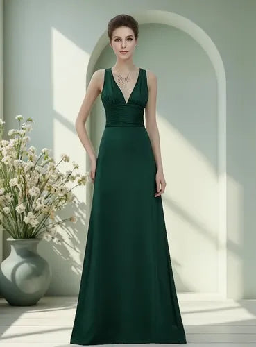Vestido largo evasé verde espalda descubierta
