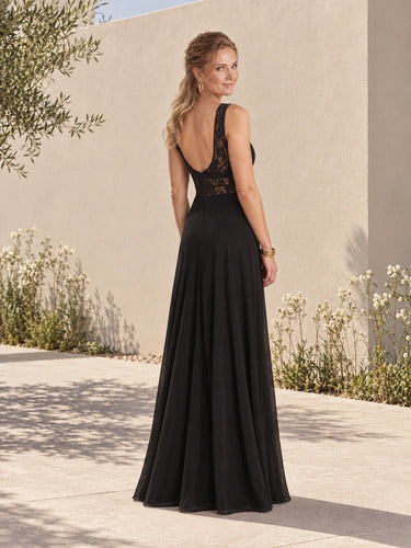Vestido largo negro evasé cuello redondo