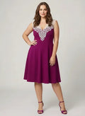 Vestido corto burdeo y violeta evasé cuello alto fiesta