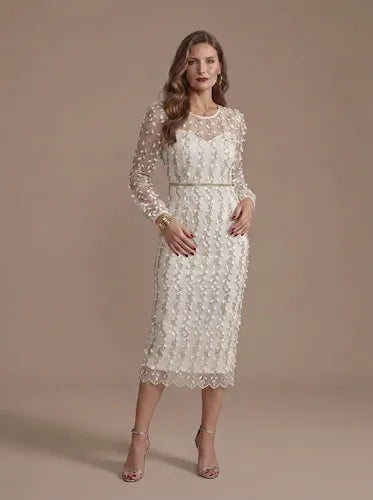 Vestido midi blanco y negro evasé manga larga