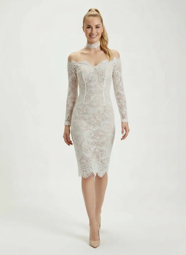 Vestido midi beige de encaje con manga larga formal