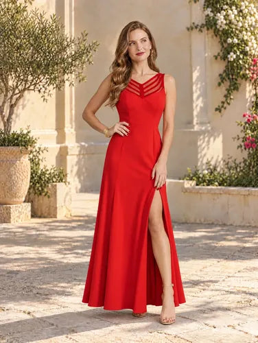Vestido largo rojo evasé con escote V