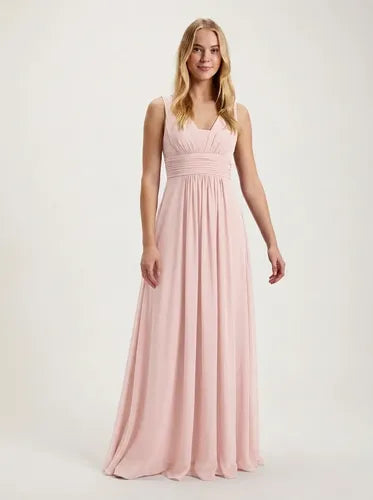 Vestido largo de gasa con escote V y caída evasé