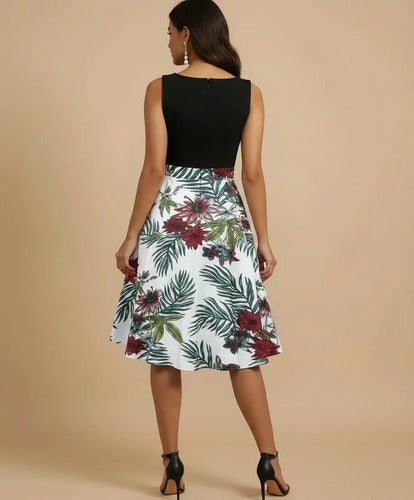 Vestido midi floral negro y verde acampanado grande