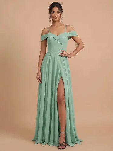 Vestido largo hombros descubiertos corte princesa