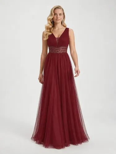 Vestido largo evasé tul bordo hombros descubiertos