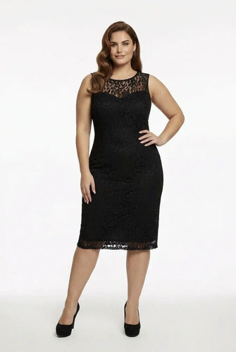 Vestido midi negro encaje cuello cubierto talla grande