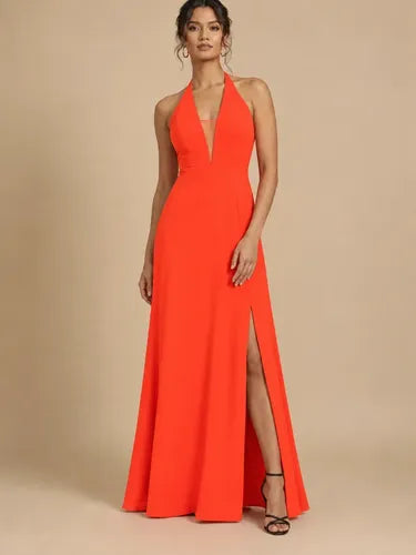 Vestido largo naranja evasé escote descubierto